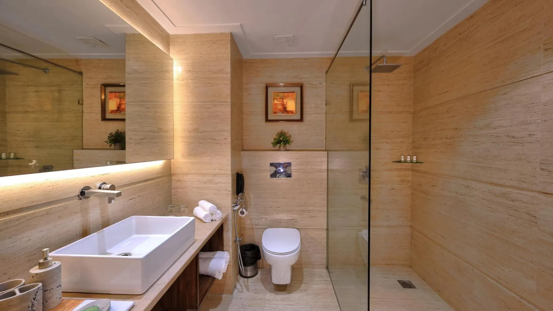 Golden Tulip Agra Hotel Agra (Uttar Pradesh)