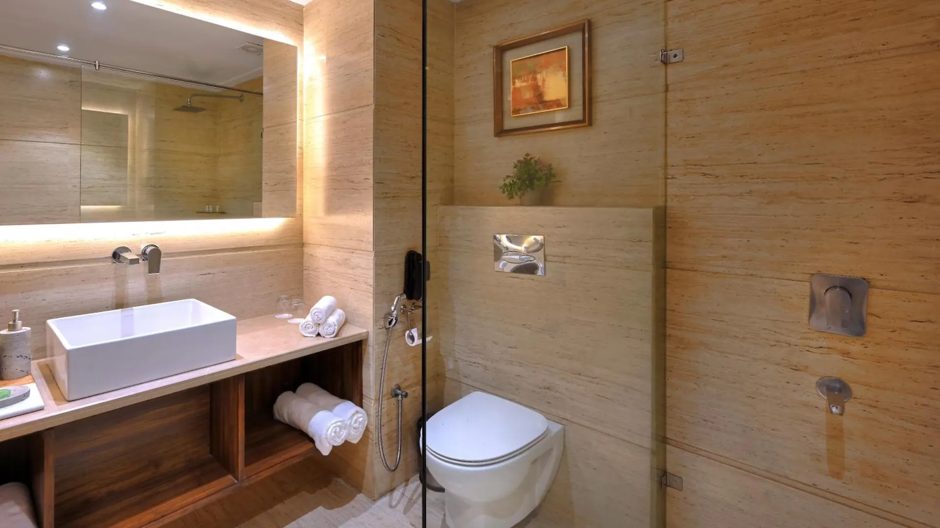 Golden Tulip Agra Hotel 4*, Agra (Uttar Pradesh) India